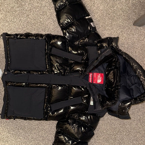 The North Face x Supreme puffer coat - Picture 2 of 9